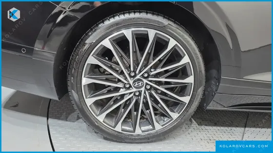 HYUNDAI GRANDEUR 2,5 GASOLINE 2WD