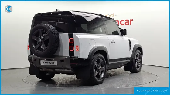 LAND ROVER DEFENDER 90 D250 X-DYNAMIC SE