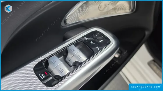 MERCEDES E-CLASS E300 4MATIC AMG LINE