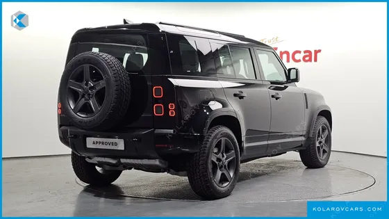 LAND ROVER DEFENDER 110 D250 X-DYNAMIC SE