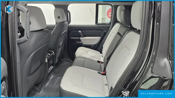 LAND ROVER DEFENDER 110 D250 X-DYNAMIC SE