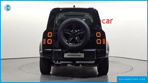 LAND ROVER DEFENDER 110 D250 X-DYNAMIC SE