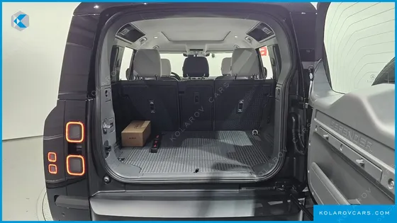 LAND ROVER DEFENDER 110 D250 X-DYNAMIC SE