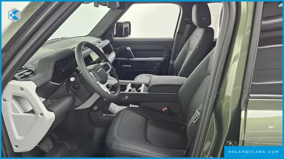 LAND ROVER DEFENDER 110 D250 X-DYNAMIC SE