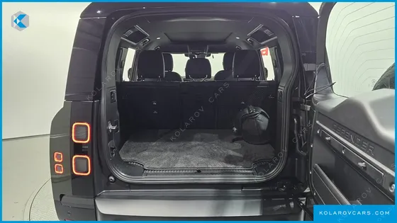 LAND ROVER DEFENDER 110 D250 X-DYNAMIC SE