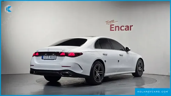MERCEDES E-CLASS E300 4MATIC AMG LINE