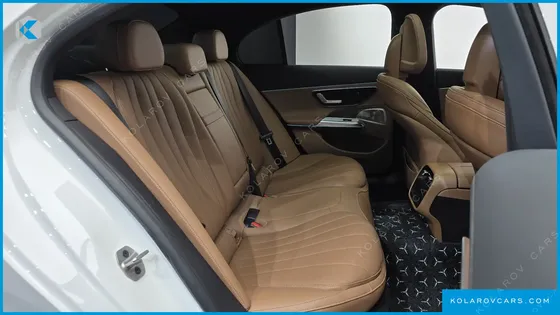 MERCEDES E-CLASS E300 4MATIC AMG LINE
