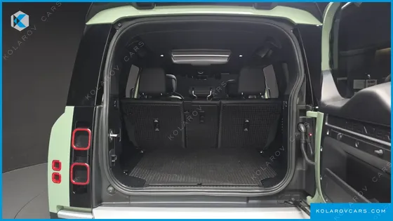 LAND ROVER DEFENDER 110 D300 75TH EDITION