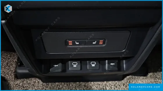 LAND ROVER DEFENDER 110 D250 SE