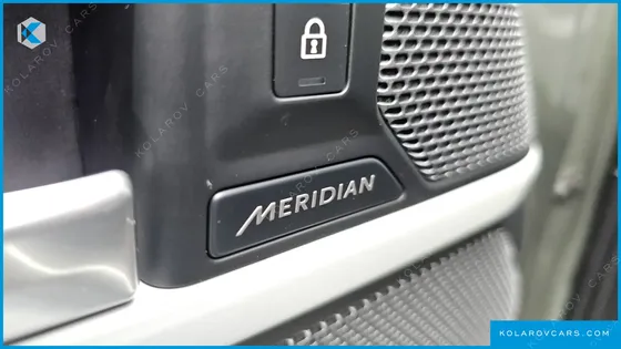 LAND ROVER DEFENDER 110 D250 SE