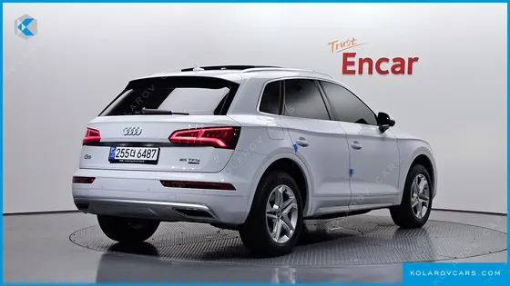 AUDI Q5 45 TFSI QUATTRO