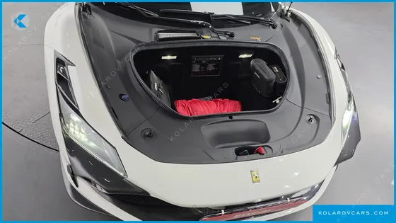 FERRARI F8 3.9 V8