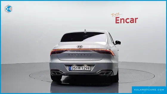 HYUNDAI GRANDEUR CALLIGRAPHY