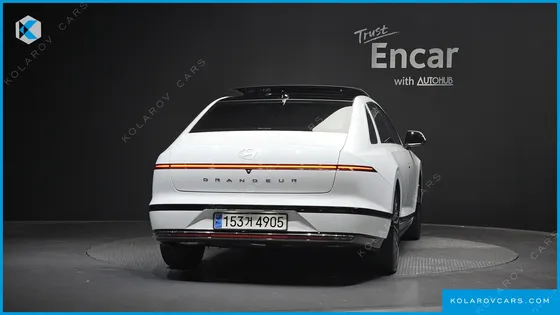 HYUNDAI GRANDEUR CALLIGRAPHY
