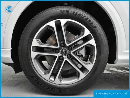 AUDI Q5 40 TFSI QUATTRO SPORTBACK ADVANCED