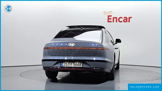 HYUNDAI GRANDEUR CALLIGRAPHY