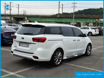 KIA CARNIVAL GASOLINE 9-SEATER NOBLESSE SPECIAL