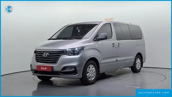 HYUNDAI STAREX VAN 5-SEATER