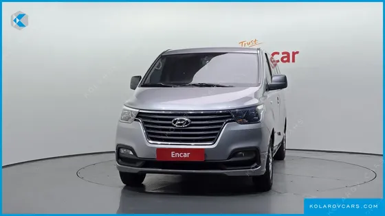 HYUNDAI STAREX VAN 5-SEATER