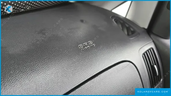 HYUNDAI STAREX VAN 5-SEATER