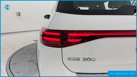 MERCEDES EQB EQB300 4MATIC PROGRESSIVE