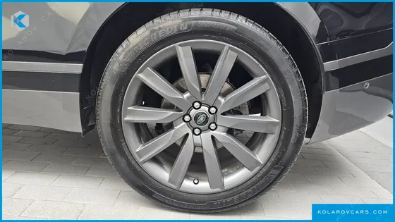 LAND ROVER RANGE ROVER VELAR 3.0 D300 R-DYNAMIC HSE