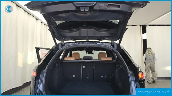 LAND ROVER RANGE ROVER VELAR 3.0 D300 R-DYNAMIC HSE