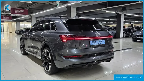 AUDI E-TRON S