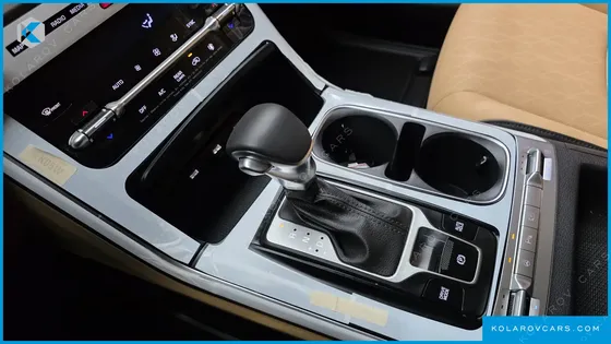 KIA CARNIVAL GASOLINE 9-SEATER PRESTIGE
