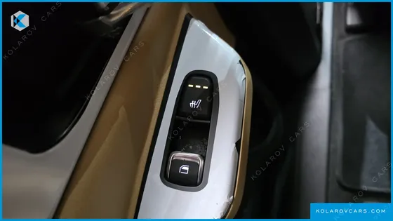 KIA CARNIVAL GASOLINE 9-SEATER PRESTIGE