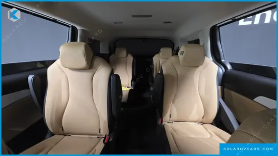 KIA CARNIVAL GASOLINE 9-SEATER PRESTIGE