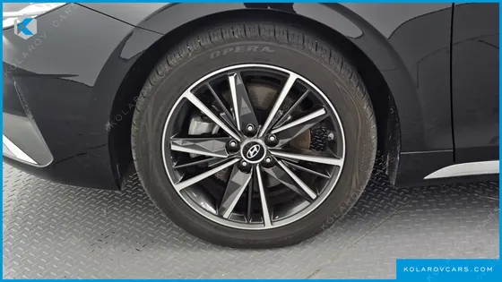 HYUNDAI GRANDEUR 3.0 LPI RENT CAR