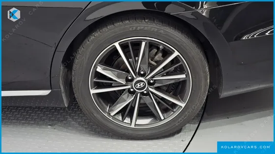 HYUNDAI GRANDEUR 3.0 LPI RENT CAR