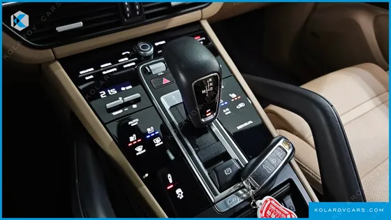 PORSCHE CAYENNE 3.0 E-HYBRID