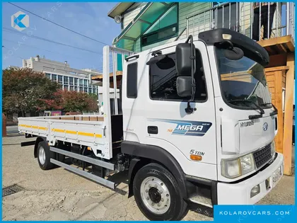 HYUNDAI MEGA TRUCK GOLD