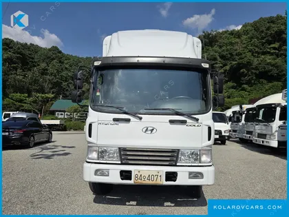 HYUNDAI MEGA TRUCK GOLD