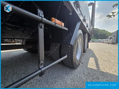 HYUNDAI MEGA TRUCK GOLD