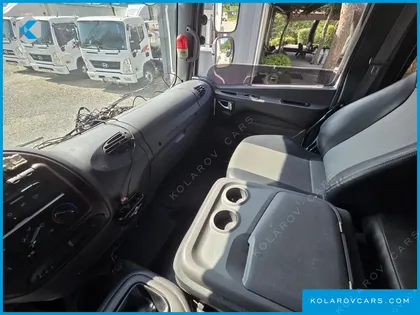 HYUNDAI MEGA TRUCK GOLD