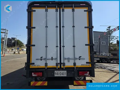 TATA DAEWOO NOBUS MID-SIZE TRUCK ROYAL