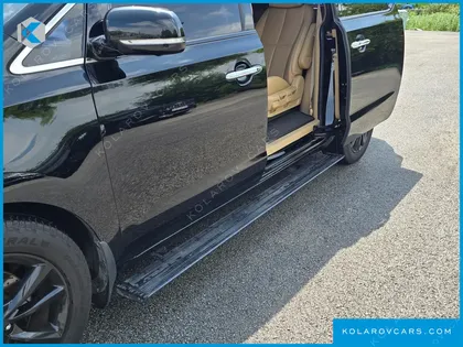 KIA CARNIVAL 7-SEATER HI-LIMOUSINE