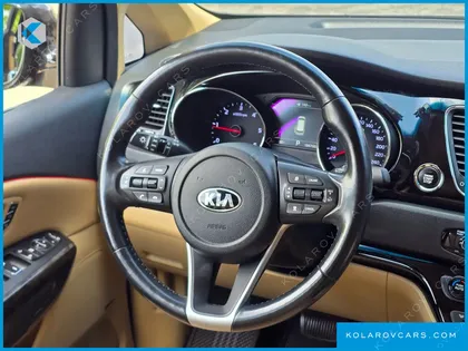 KIA CARNIVAL 7-SEATER HI-LIMOUSINE