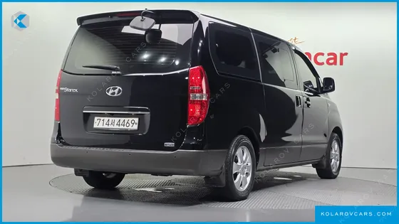 HYUNDAI STAREX 12-SEATER LPI
