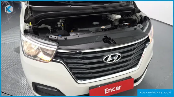 HYUNDAI STAREX VAN 3-SEATER