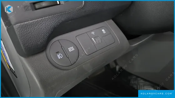 HYUNDAI STAREX VAN 3-SEATER