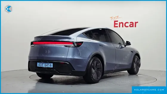 TESLA MODEL Y LONG RANGE AWD