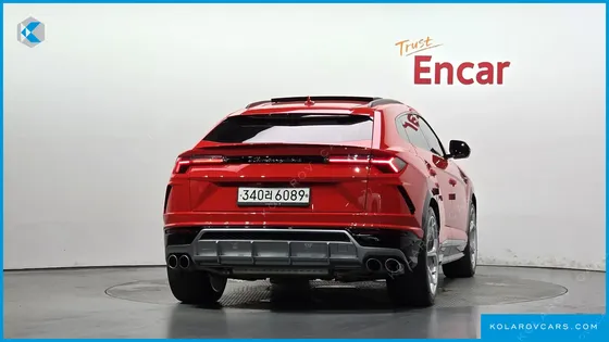 LAMBORGHINI URUS 4.0 V8