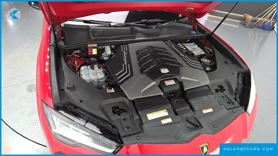 LAMBORGHINI URUS 4.0 V8