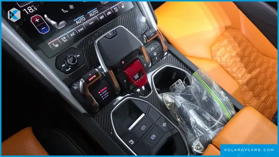 LAMBORGHINI URUS 4.0 V8