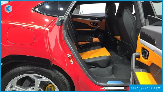 LAMBORGHINI URUS 4.0 V8