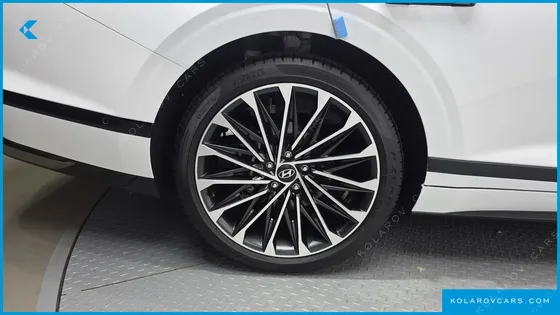 HYUNDAI GRANDEUR CALLIGRAPHY